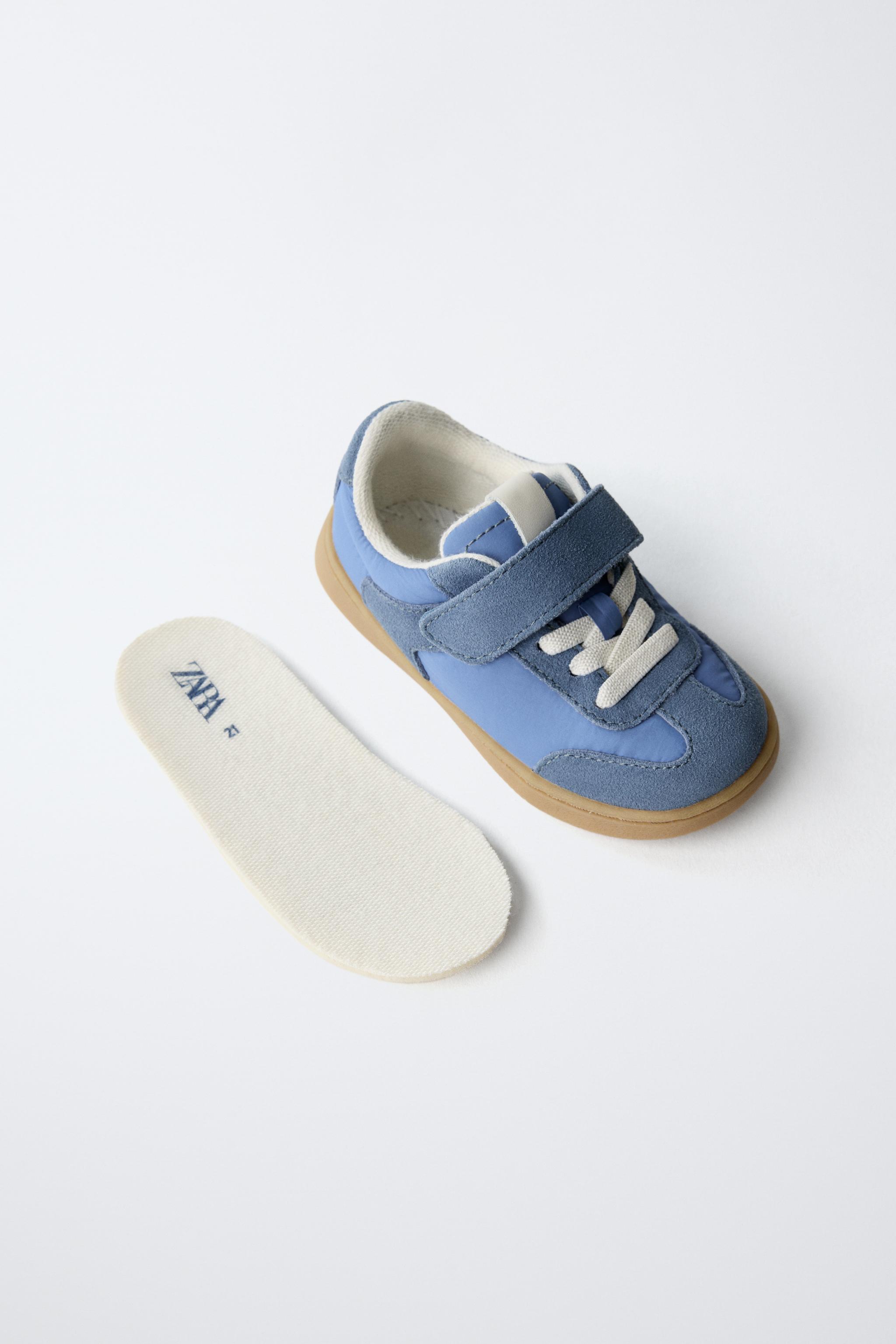 RETRO BAREFOOT SNEAKERS